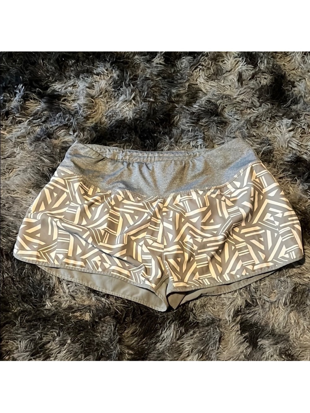 MPG Gray Geometric Print Women's Athletic Shorts